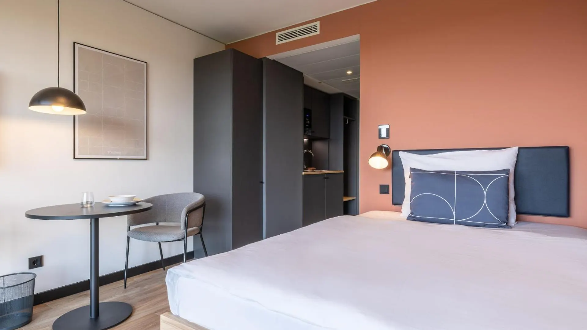 Hotel The Base Munich